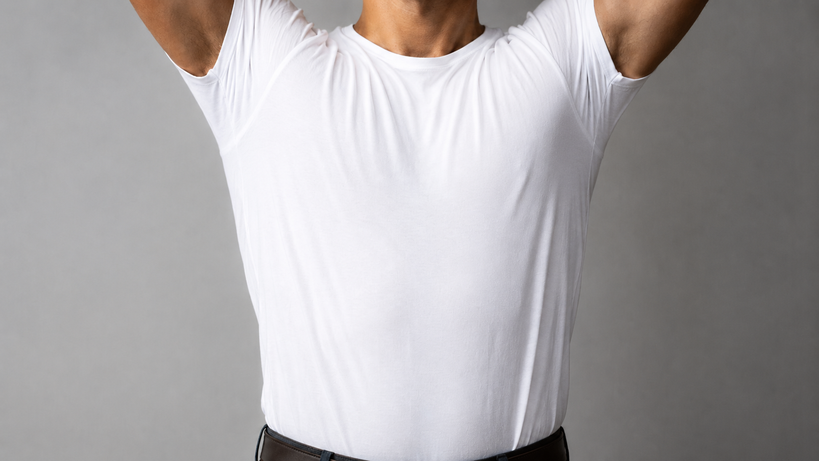 Même t-shirt blanc parfaitement sec après OZEC